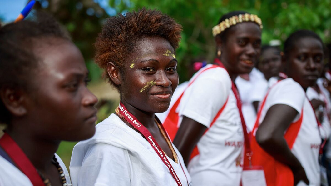 cswunwomenpurple_0012_Layer 7 Participants in Bougainville Women's Federation's Young Women's Leadership forum in Bougainville. Photo: Harjono Djoyobisono/IWDA