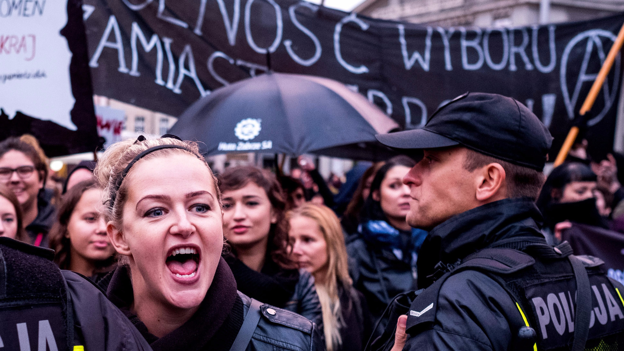Women protest in Poland. Photo: Andrzej Grygiel/EPA